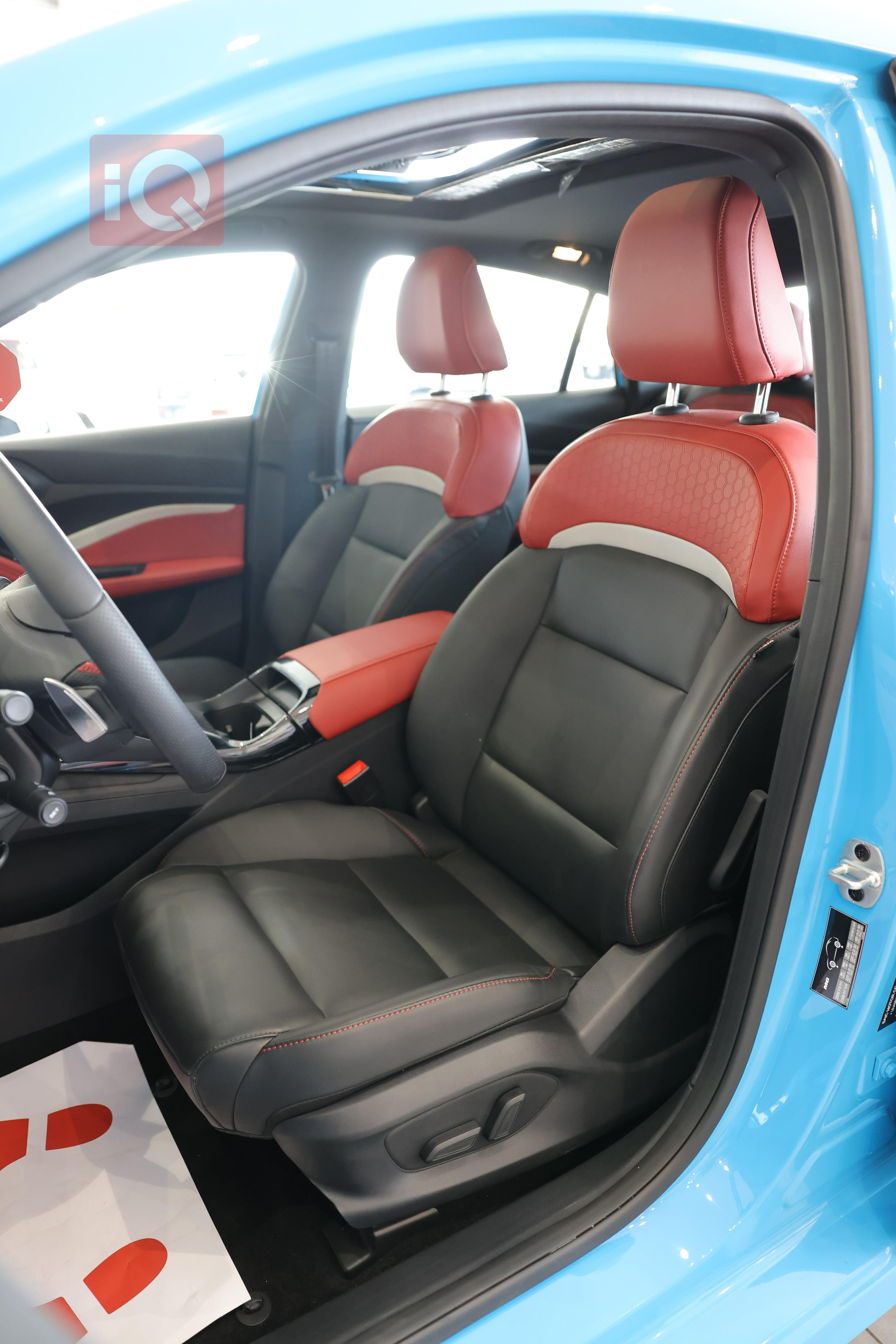 https://cdn.iqcars.ioimg-12.JPG